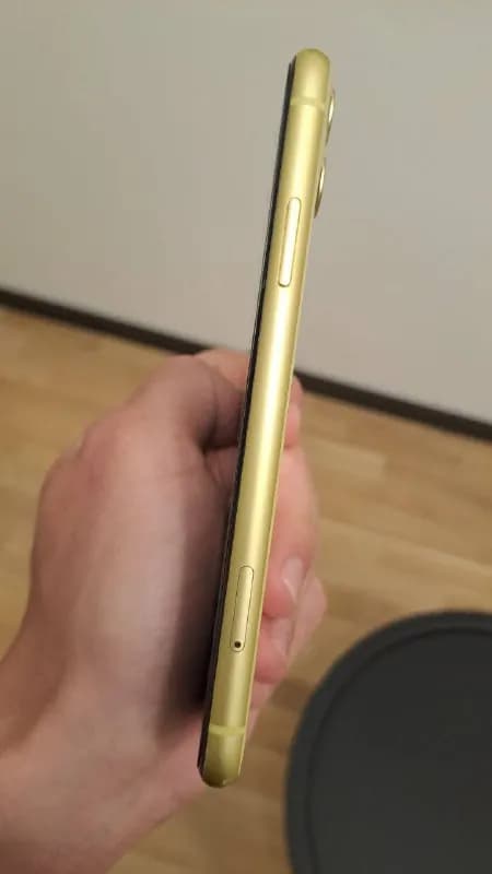 iPhone 11, 64 gb, battery 86%. Не вскрывался, не ремонтировался. Экран в защитном стекле. Забрать мо — Тбилиси — 600 ₾