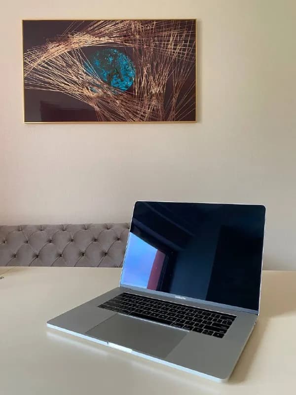 MacBook Pro 15 late 2018 i7/16Gb/500GB — Тбилиси — 1 100 $