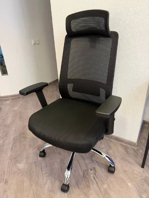 Офисный эргономичный стул — Тбилиси — 200 ₾