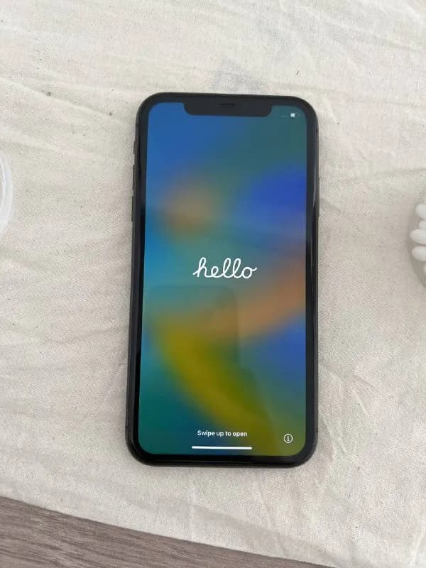 iPhone 11 64gb, носился в чехле, не падал, не вскрывался. Есть небольшие коцки на задней панели и по — Тбилиси