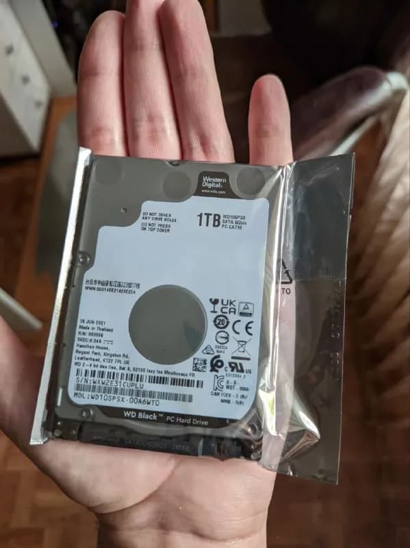 WD Black на 1 террабайт, 7200 RPM, формат 2.5. Был установлен в ноутбук, работает идеально. — Тбилиси — 140 ₾
