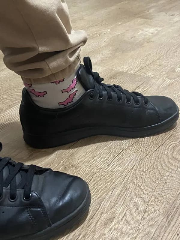 Adidas Stan smith, 42 размер, оригинал, 70 лари (торг). Обувал несколько раз. — Тбилиси — 70 ₾