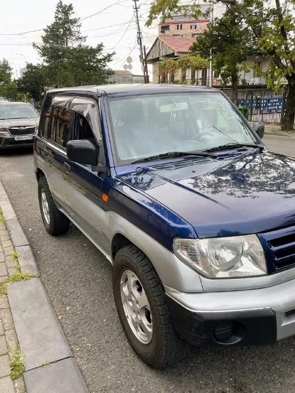 Mitsubishi Pajero iO, 1999 г. в. — Батуми — 3 000 $