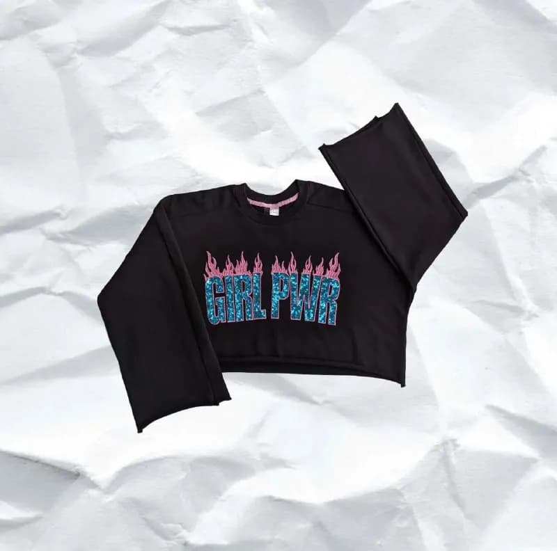 GIRL PWR с огненной вышивкой из пайеток 👅🎆 — Тбилиси — 25 ₾