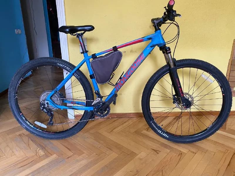 Mongoose 29 колеса, в комплекте насос и хороший велозамок, цена 1100 лари, забирать в сабуртало — Тбилиси — 1 100 ₾