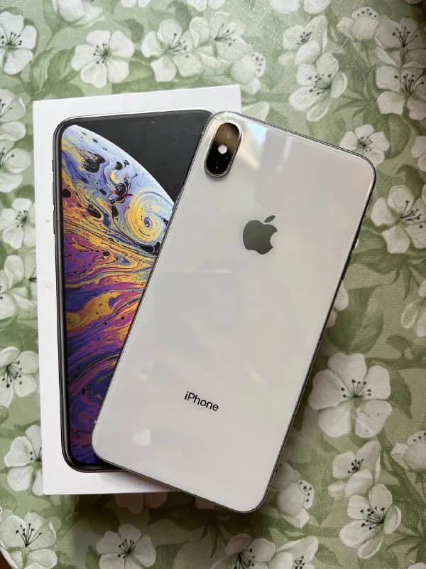 Iphone XS MAX 256 gb с коробкой. В отличном состоянии, все работает, батарея 78% хватает на весь ден — Тбилиси — 290 $