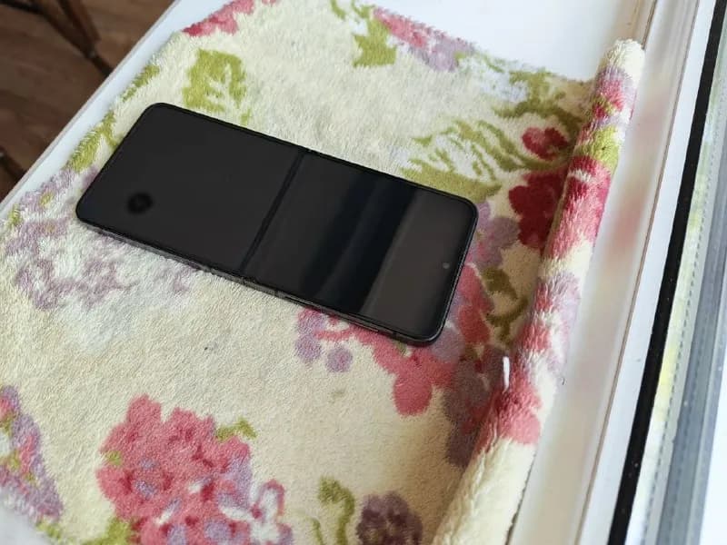 Samsung Galaxy Z Flip 5 256гб, в идеальном состоянии, цена: 650 лари — Тбилиси — 650 ₾