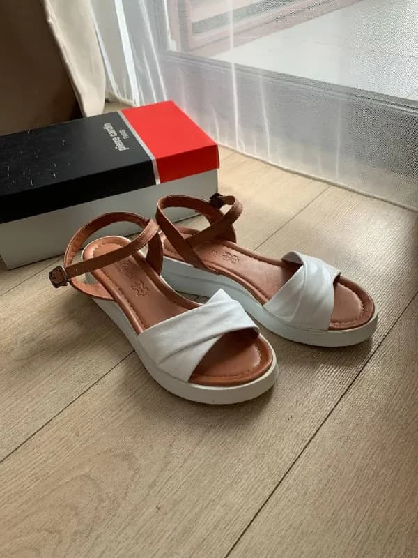 Босоножки Pierre Cardin из натуральной кожи — Тбилиси — 70 ₾