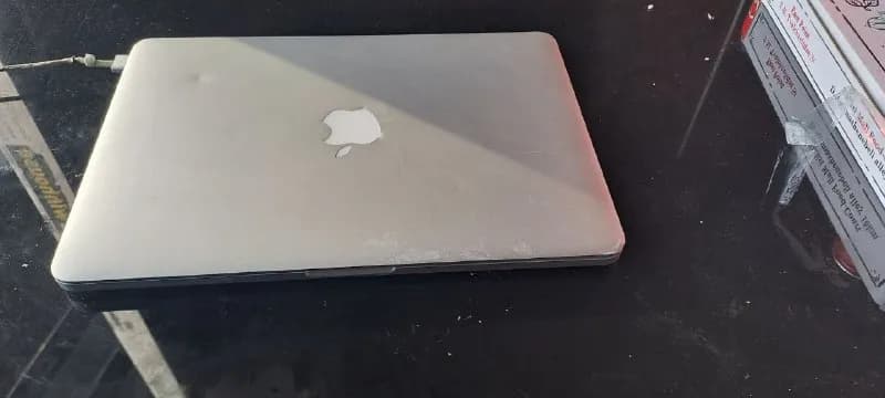 MacBook Pro — Тбилиси — 200 $