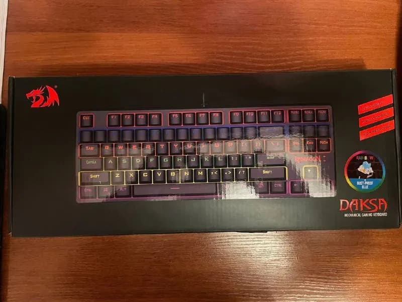 Redragon Daksa, свичи Outemu Blue. Куплена на Я.Маркете в октябре 2022. Лежит без дела. Комплект пол — Тбилиси — 80 ₾