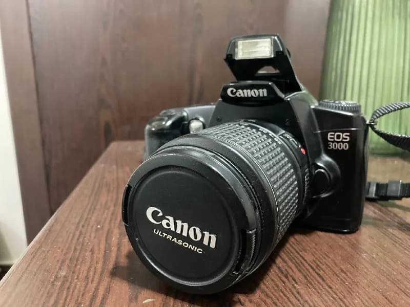 Canon eos 3000 — Тбилиси — 200 ₾