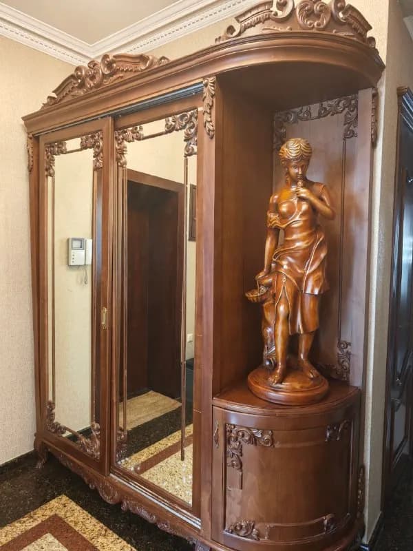 1500лари — Батуми — 1 500 ₾