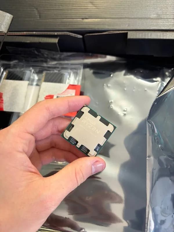 AMD Ryzen 7 7800X3D — Батуми — 900 ₾
