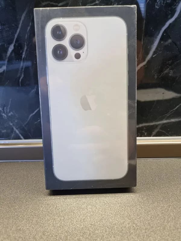 iPhone 13 Pro Max на 512 gb, в связи с тем, что случайно подарили 2 телефона на день рождения😁 за 4 — Тбилиси — 4 200 ₾