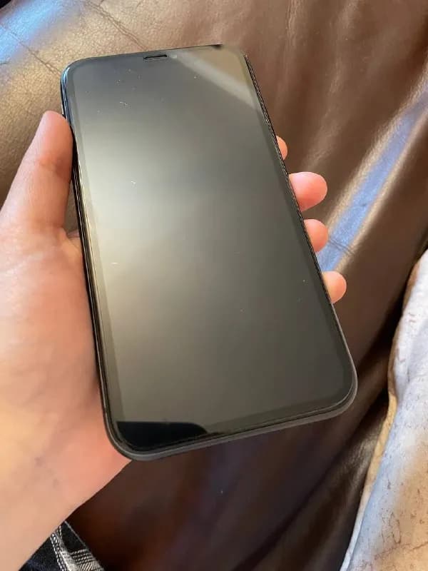 iPhone 11, 64 gb. Привезен из Америки. Цена 900 лар. — Тбилиси — 900 ₾