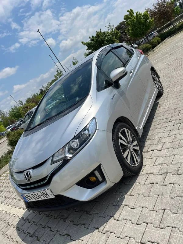 Honda Fit Hybrid S-Type — Тбилиси — 7 600 ₾