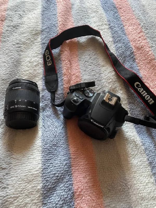Canon EOS 250D. Поворотный сенсорный экран, съемка 4к, wi-fi, bluetooth, gps. Практически новый поку — Тбилиси — 2 000 ₾