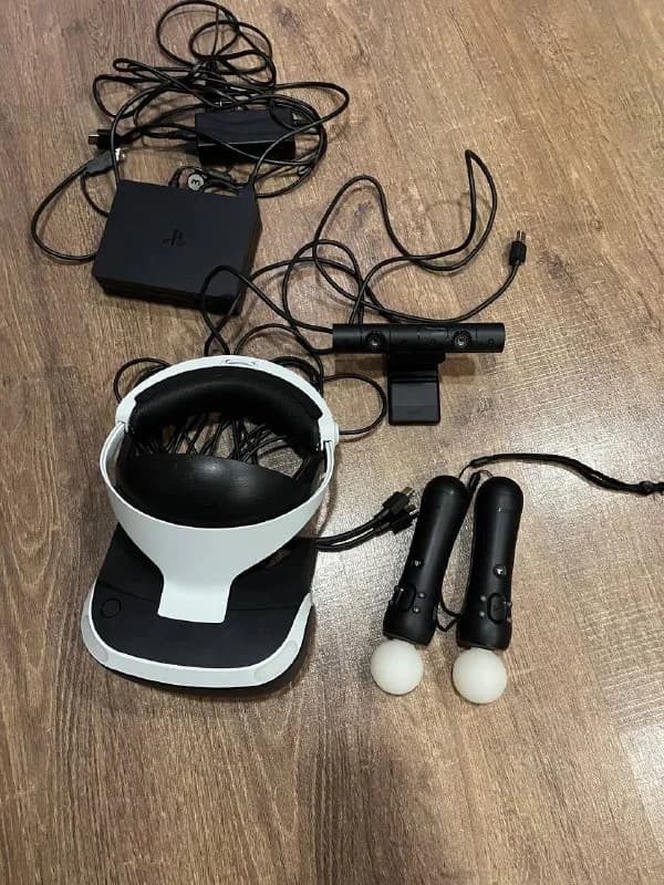 PlayStation 4 + VR + диски. Полный комплект за 1500 лари. — Тбилиси — 1 500 ₾