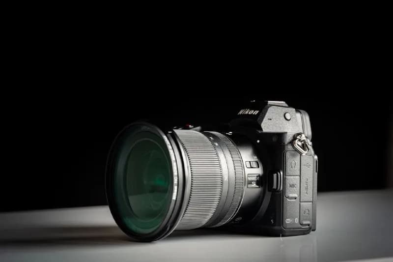 Nikon Z5, состояние супер-отличное, пользовался весьма аккуратно, носил в фотосумке. Продам только B — Тбилиси — 920 $