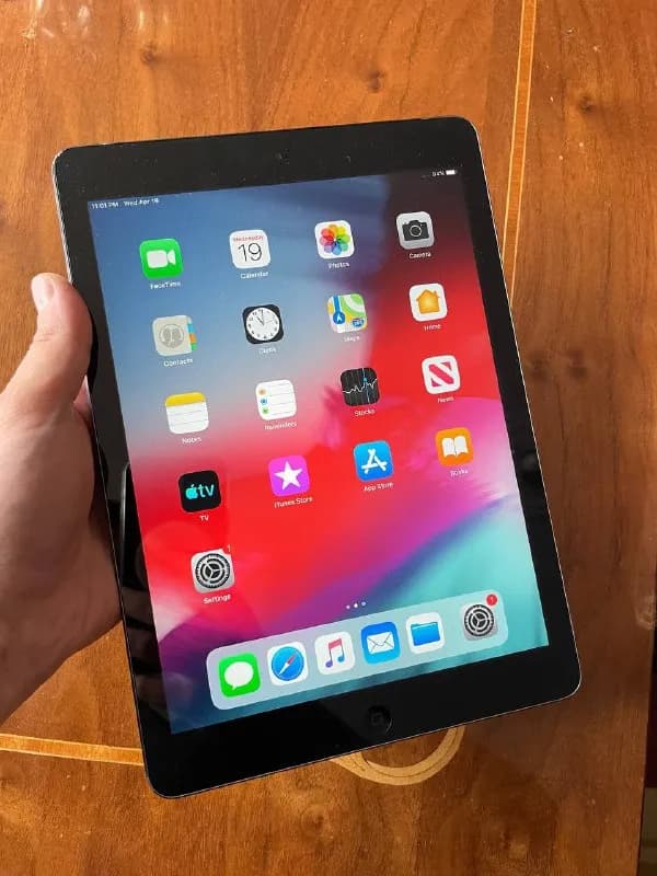 iPad Air 16/32/64Gb — Тбилиси — 330 ₾