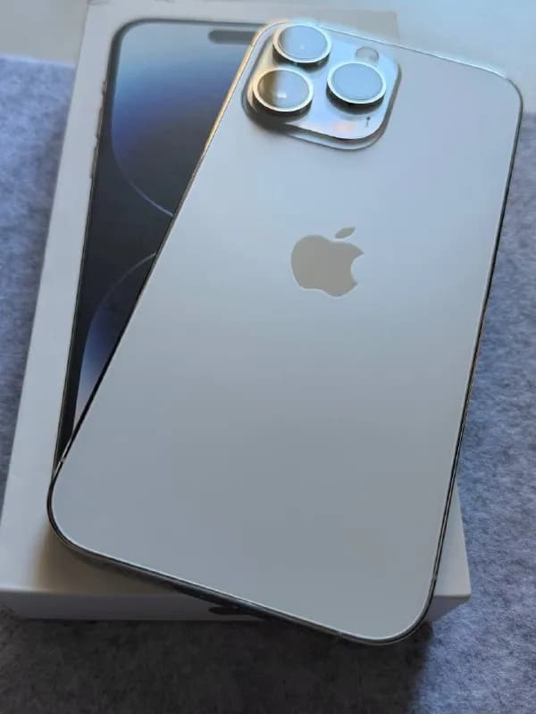 14 pro max silver white 128 sim + eSIM. — Батуми — 1 250 ₾