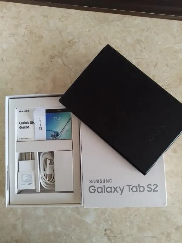 Samsung Galaxy Tab S2. В хорошем состоянии. 300л. Пишите в лс — Тбилиси