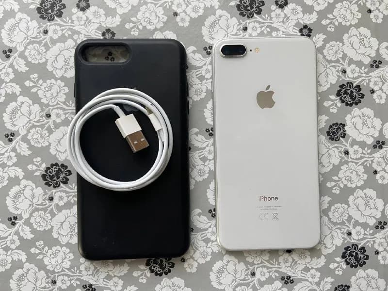 iPhone 8+ 64 gb — Тбилиси — 390 ₾