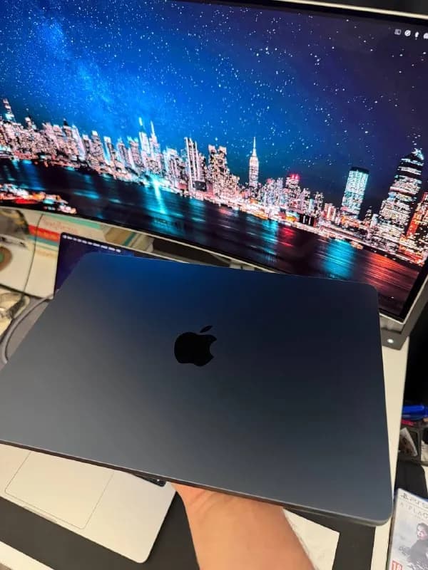 MacBook Air M4 16/256 — Тбилиси — 2 700 ₾