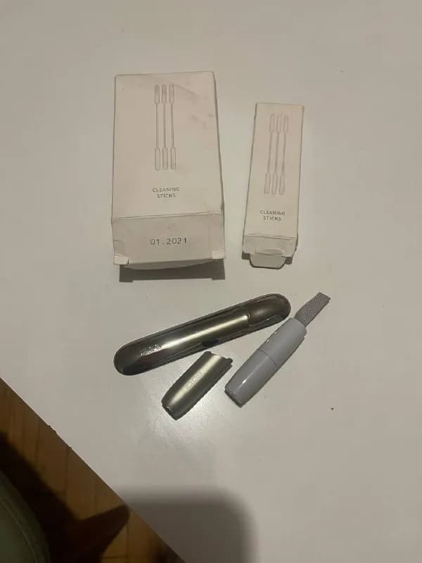 IQOS золотой, палочка внутри черная., в комплекте зарядка, стики для чистки, новая серебряная панель — Тбилиси