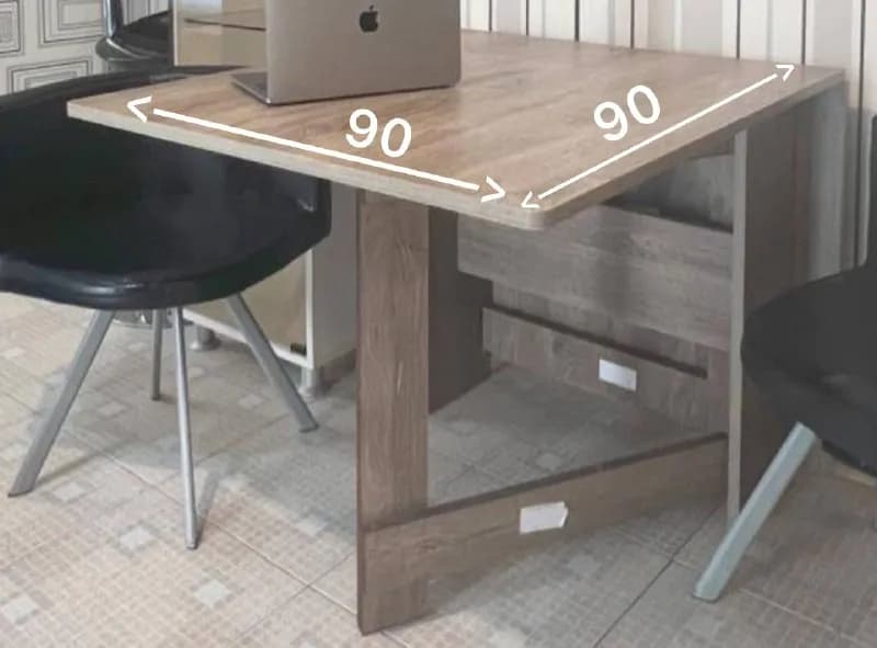 Стол — Батуми — 150 ₾