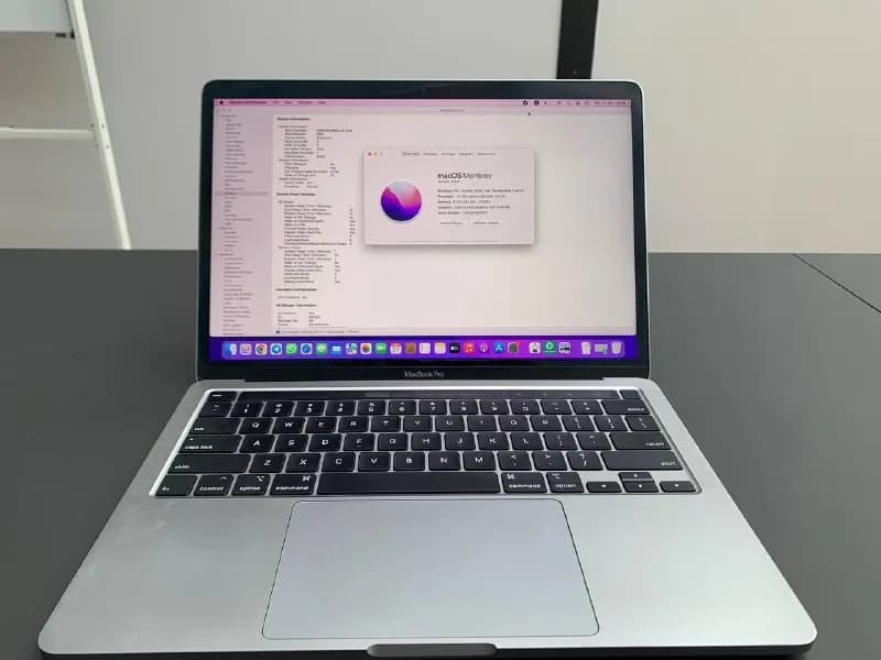 MacBook Pro (2020) 13-inch, 256GB, Core i5, RAM 8GB, цвет Space Gray. — Тбилиси — 550 ₾