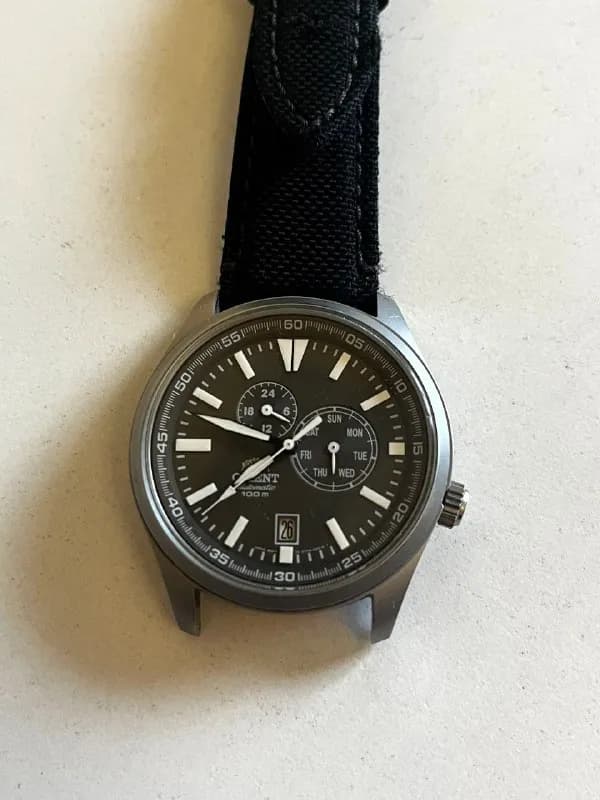 Orient с 21 камнем и дополнительным 24-часовым циферблатом. — Тбилиси — 315 ₾