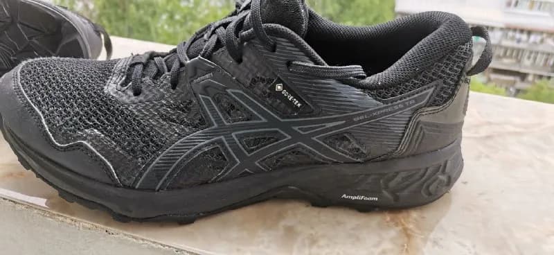 Asics 42.5 eur size gore tex (не промокают протестировано) одел раз 15-20, в хорошем состоянии. 100 л — Тбилиси — 100 ₾