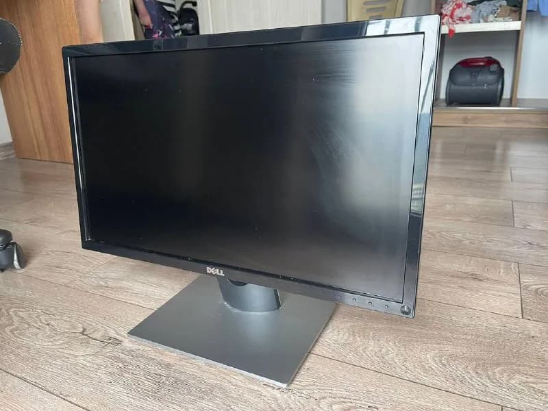 22 дюйма DELL SE2216H в отличном состоянии. HDMI / VGA. Стоимость — 220 лари. Клавиатура с русской р — Тбилиси — 220 ₾