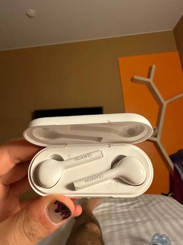 70 лари — Тбилиси — 70 ₾
