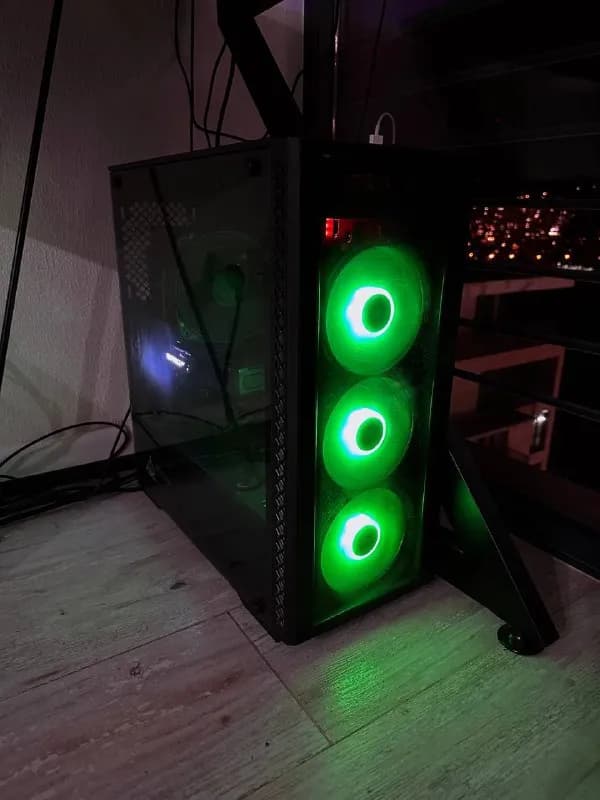 Aerocool Aero One Eclipse-G-BK-v1 черный без БП ATX 4×120mm 2xUSB3.0 audio — Тбилиси — 50 $