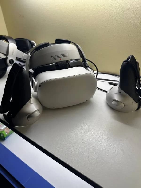 VR шлем Oculus 2. 536GB. Цена-500GEL.Ваке.около Аксис Таурс — Тбилиси — 500 ₾