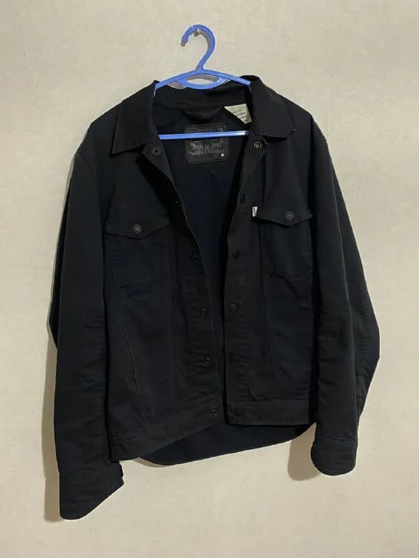 Джинсовка Levi’s, размер М — Тбилиси — 70 ₾