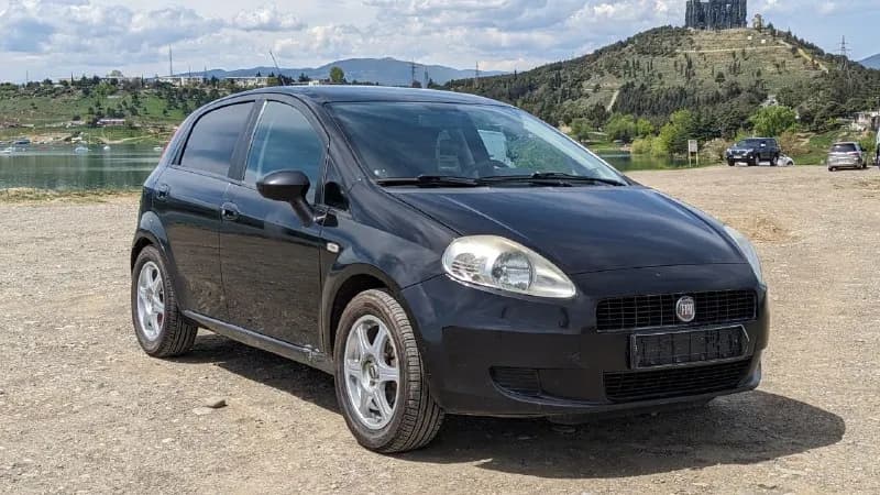 Fiat Grande Punto 2008, 1.4л — Тбилиси — 8 700 ₾