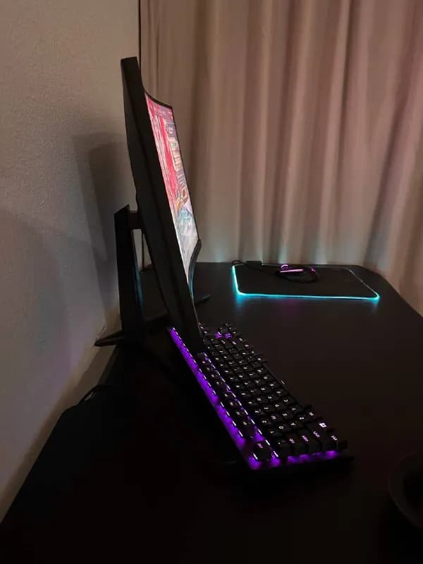 23.6» MSI Optix G24C4 черный — Тбилиси — 200 $
