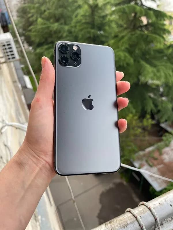 iPhone 11 Pro Max, 64 gb, bh 81% И iPhone X, 64 gb, bh89% в идеальном состоянии. По ценам пишит — Тбилиси