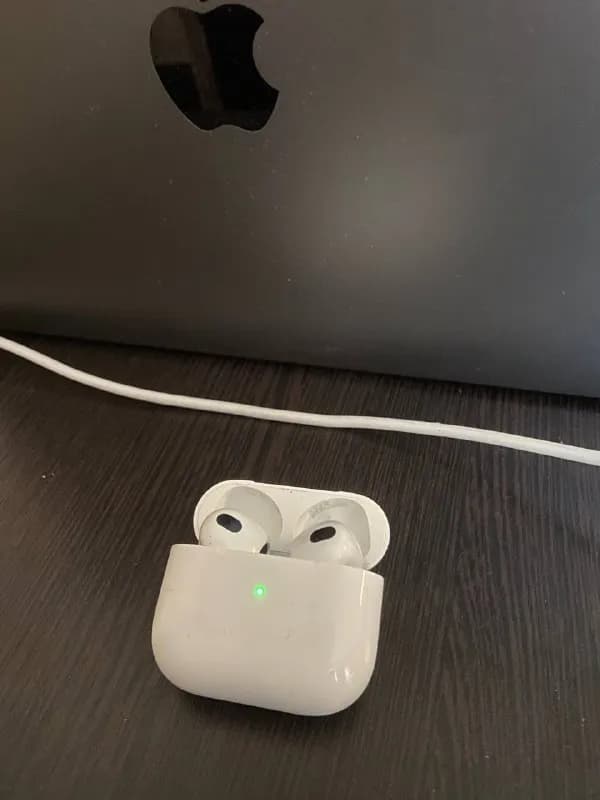 AirPods 3 в идеальном состоянии — Тбилиси — 300 ₾