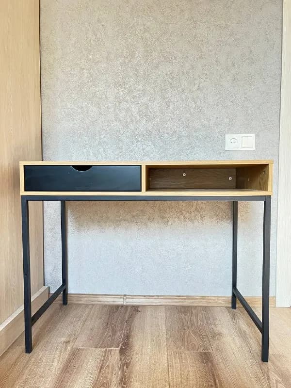 Стол JYSK — Тбилиси — 120 ₾