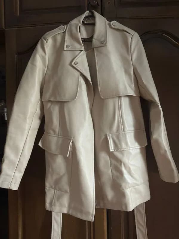 🧥 Продам женскую верхнюю одежду — Батуми — 20 ₾