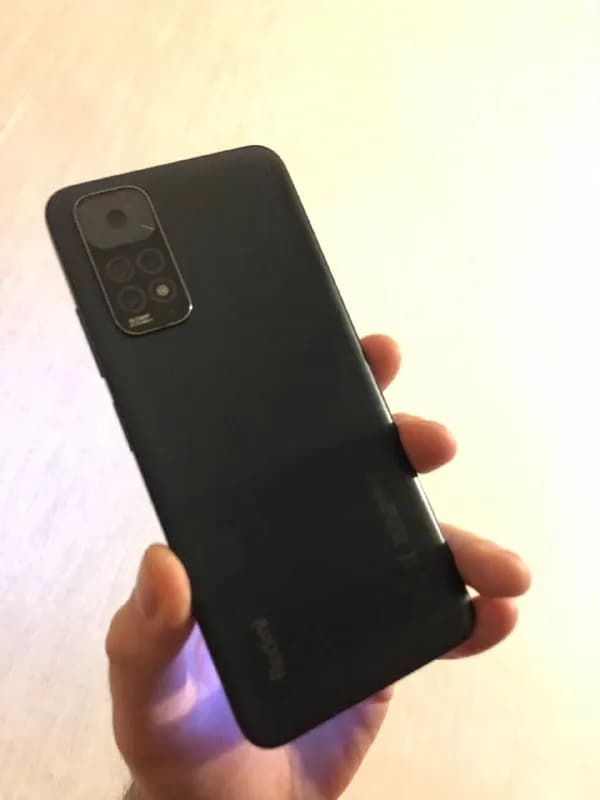 8 64гб, а так же redmi note 11 6/128, оба в хорошем состоянии (к айфону в подарок чехол эпл) по 430 — Тбилиси — 430 ₾
