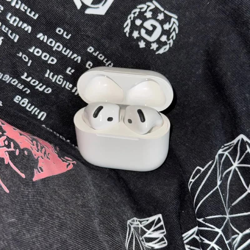 AirPods 4 ANC (не путать с обычными) — Батуми — 370 ₾