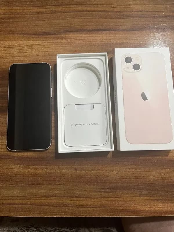 iphone 13. новий. 2 лет гарантиа. 1800 лари — Тбилиси — 1 800 ₾