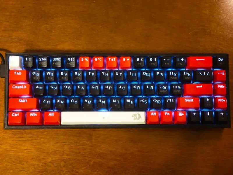 Redragon CASTOR K631 PRO 65%, в комплекте запасные свичи и инструмент для HotSwap — Батуми — 130 ₾