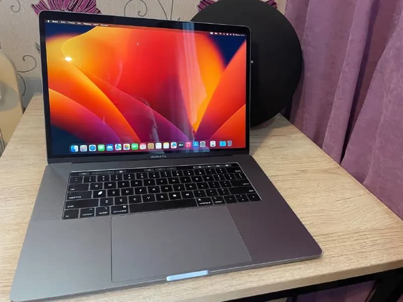 MacBook Pro 2018 — Тбилиси — 2 100 ₾