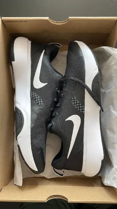 Nike, 44-44.5 размер, оригинал с ASOS — Тбилиси — 120 ₾